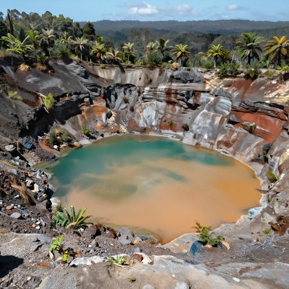 kelimutu clear high sun